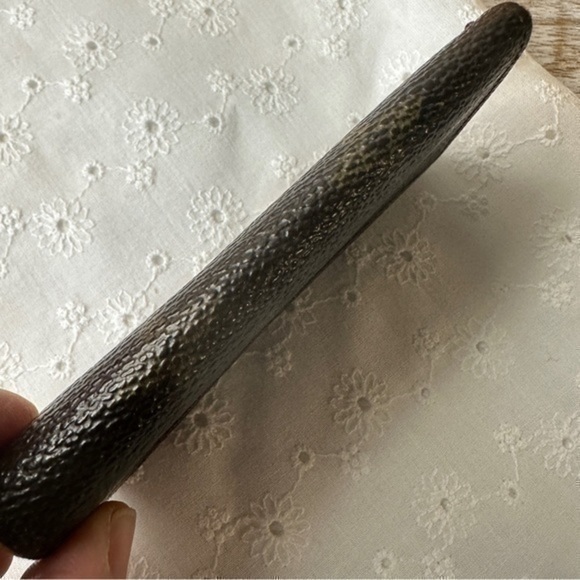 Louis Vuitton Monogram 4 ring key holder
*  *Guaranteed AUTHENTIC - Picture 3 of 12